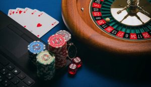 Mesa de blackjack ao vivo no RANKING777 cassino com dealer profissional.